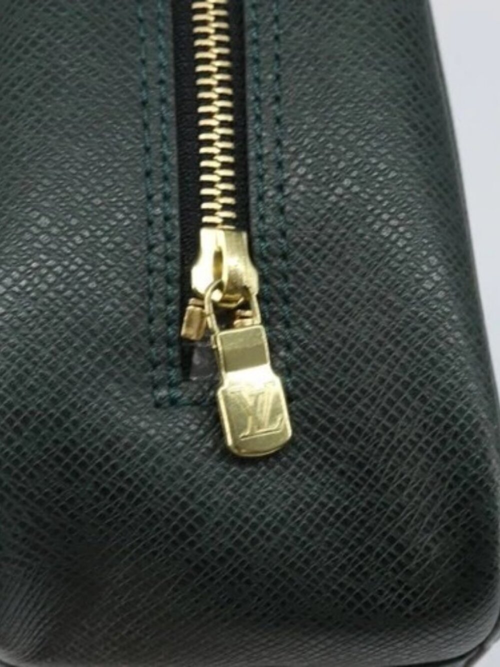 LOUIS VUITTON Taiga Trousse Toilette GM Clutch Bag Epicea M30214 LV Auth 166571 - Picture 8 of 16